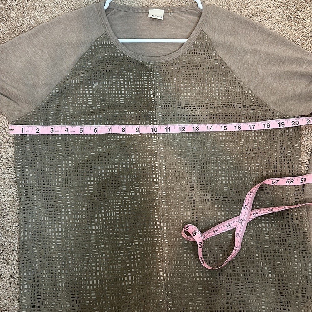 Ecru Long Sleeve Textured Top Size Large - image 8